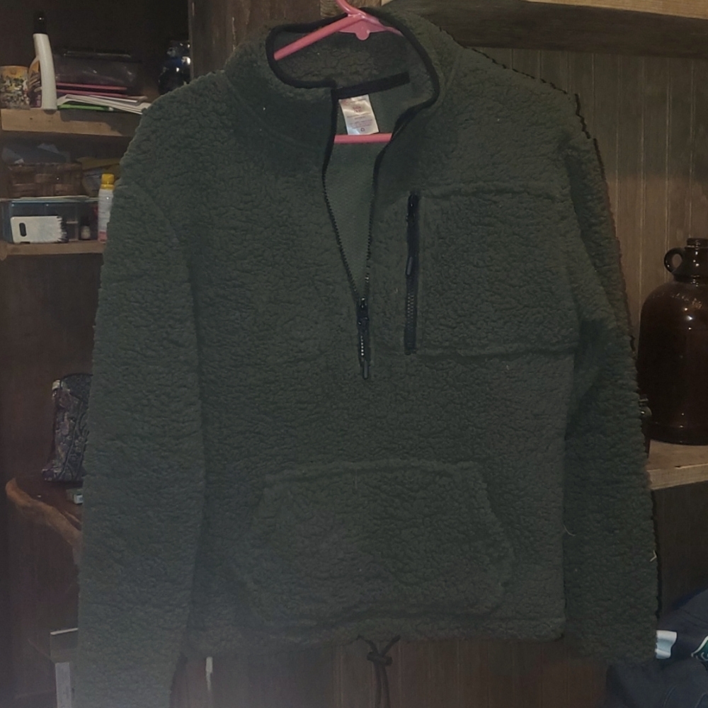 No boundaries zip pull over